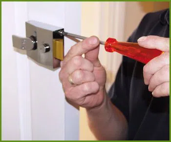 Neighborhood Locksmith Services Mantua, NJ 856-437-3698 - 10-lock-smiths