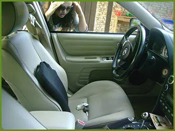 Neighborhood Locksmith Services Mantua, NJ 856-437-3698 - 20-keys-locked-in-car